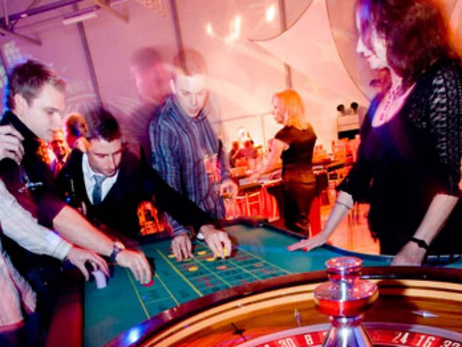 Corporate Fun Day activities, Berkshire, Buckinghamshire, Surrey ...